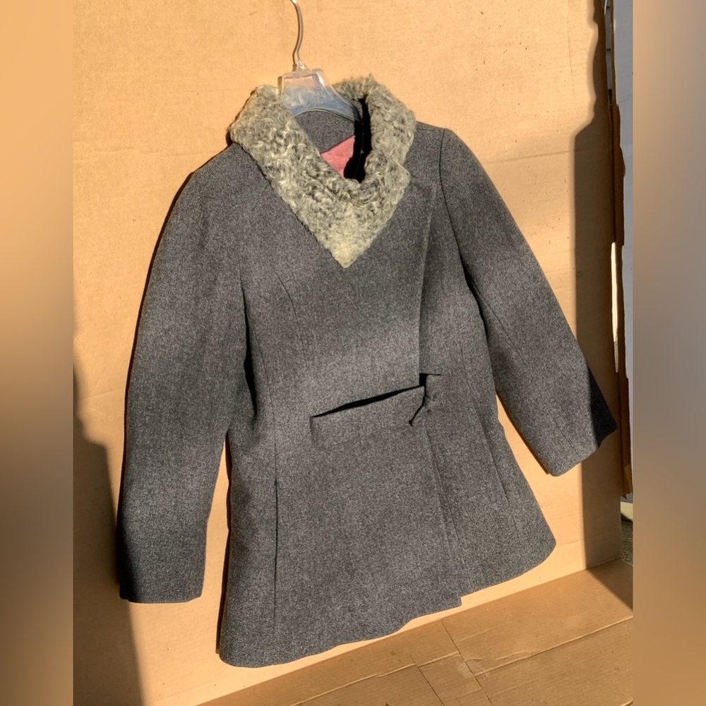 RARE VINTAGE. WOOL MID COAT.
